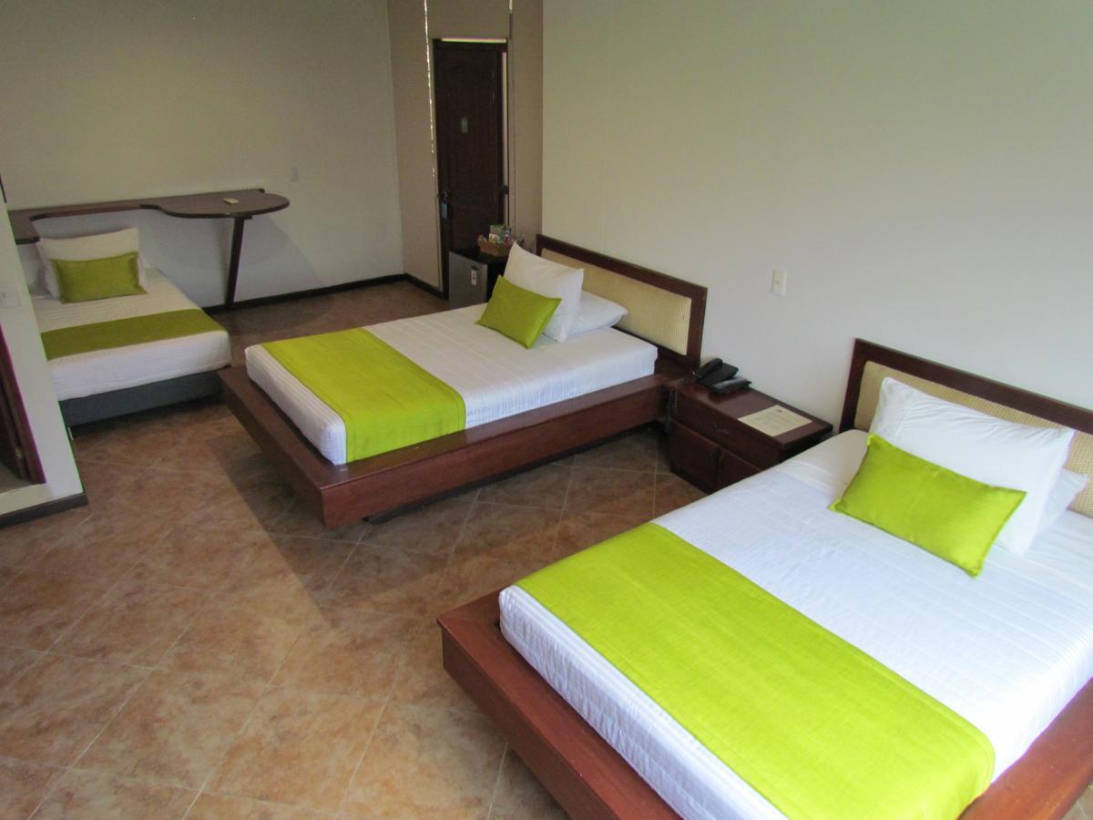 Hotel Plaza Mayor Medellín Esterno foto