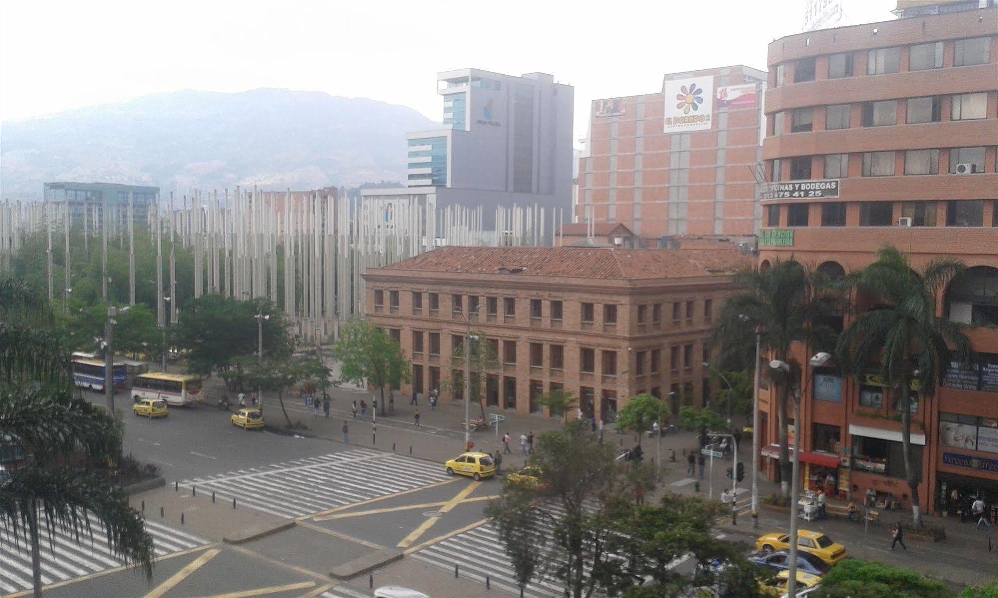 Hotel Plaza Mayor Medellín Esterno foto